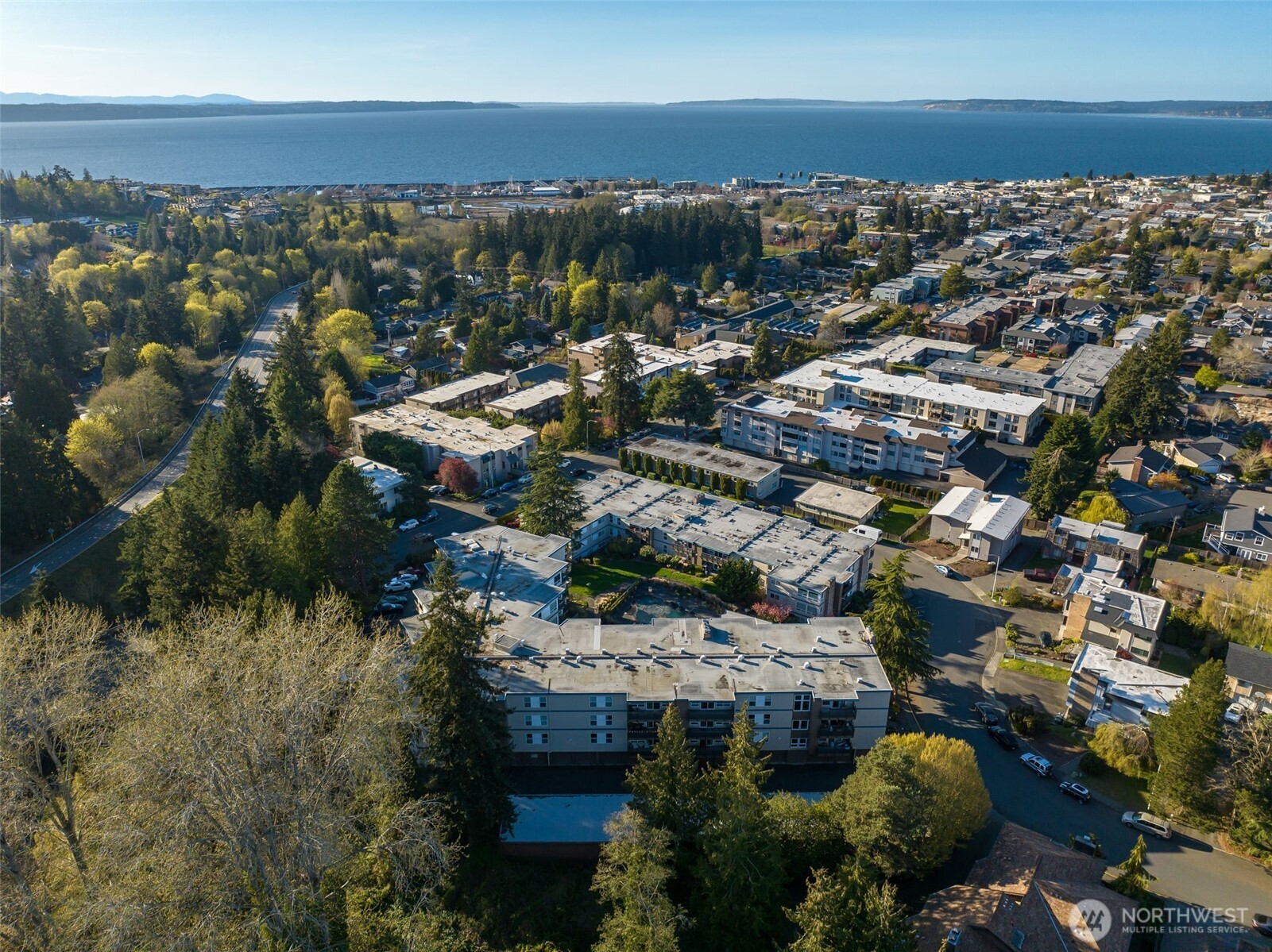 550 Elm Way, Unit 301 Edmonds, WA 98020 - Photo 32 of 37