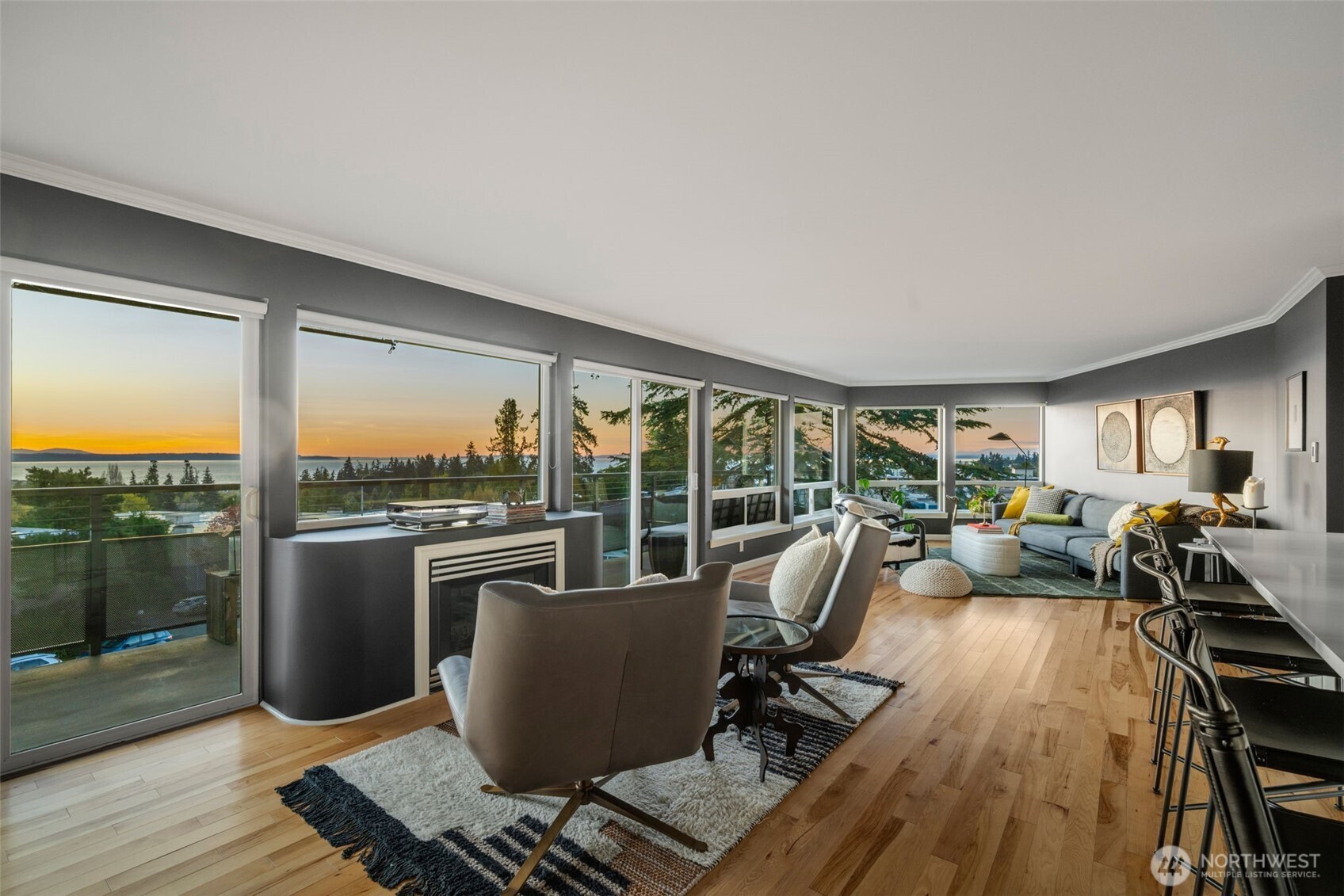 550 Elm Way, Unit 301 Edmonds, WA 98020 - Photo 4 of 37