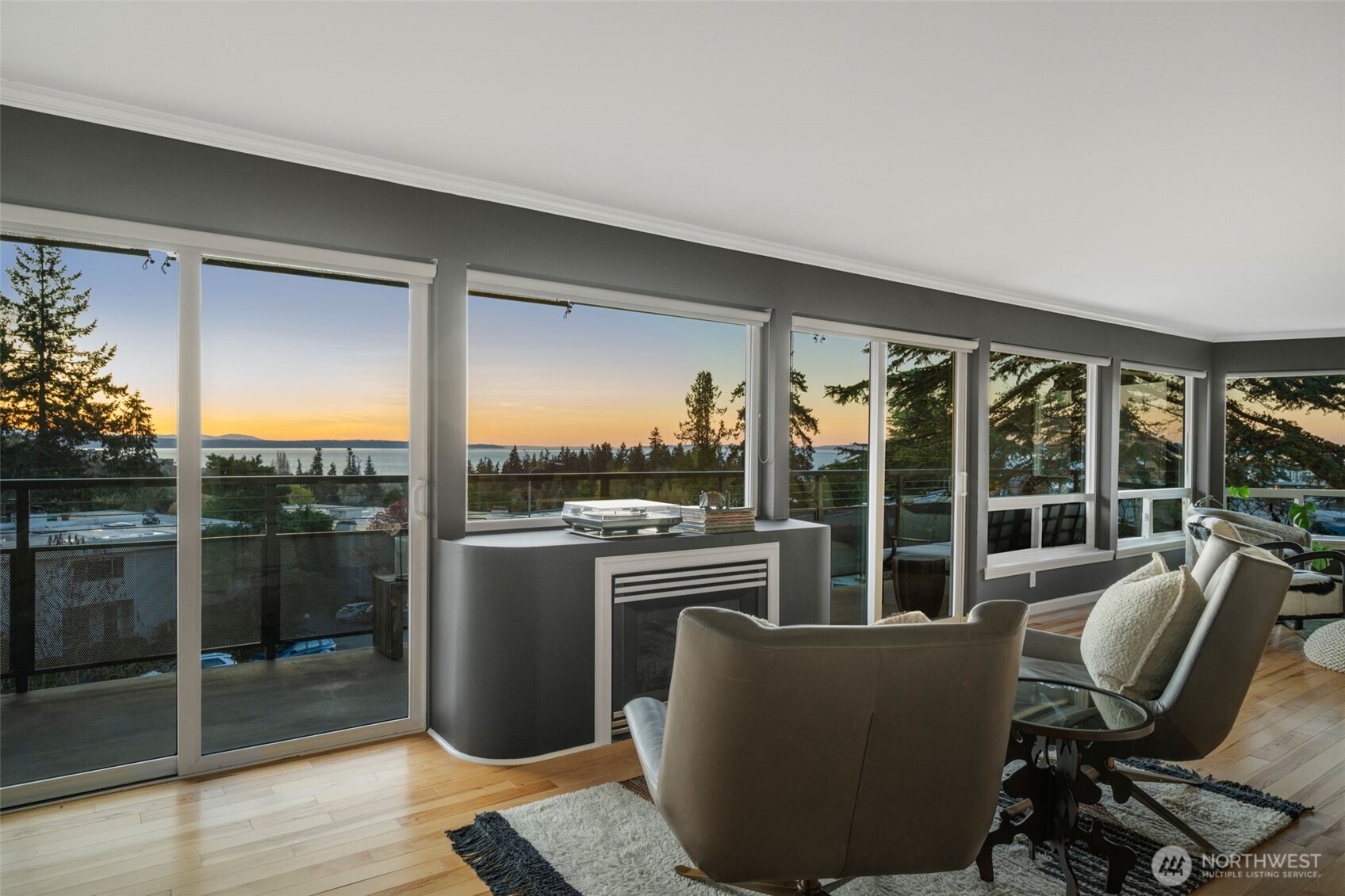 550 Elm Way, Unit 301 Edmonds, WA 98020 - Photo 6 of 37