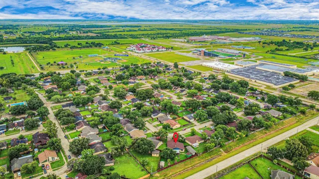 a view of an outdoor space