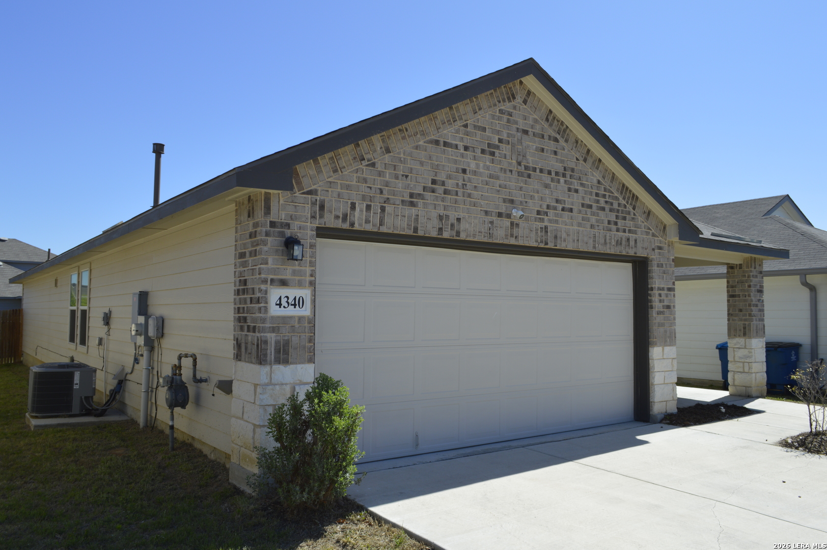 4340 Lake Ritter Street St. Hedwig, TX 78152 - Photo 2 of 28