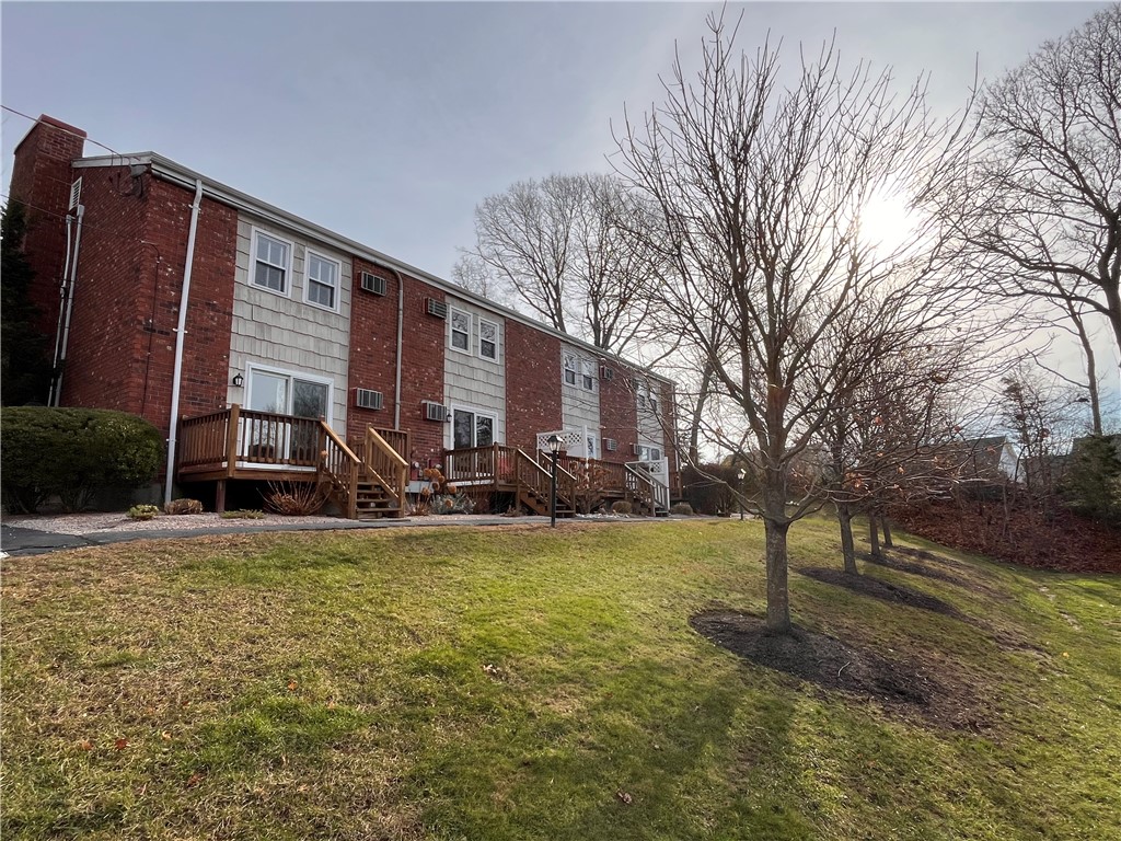 17 Crestview Drive, Unit C Westerly, RI 02891 - Photo 3 of 18