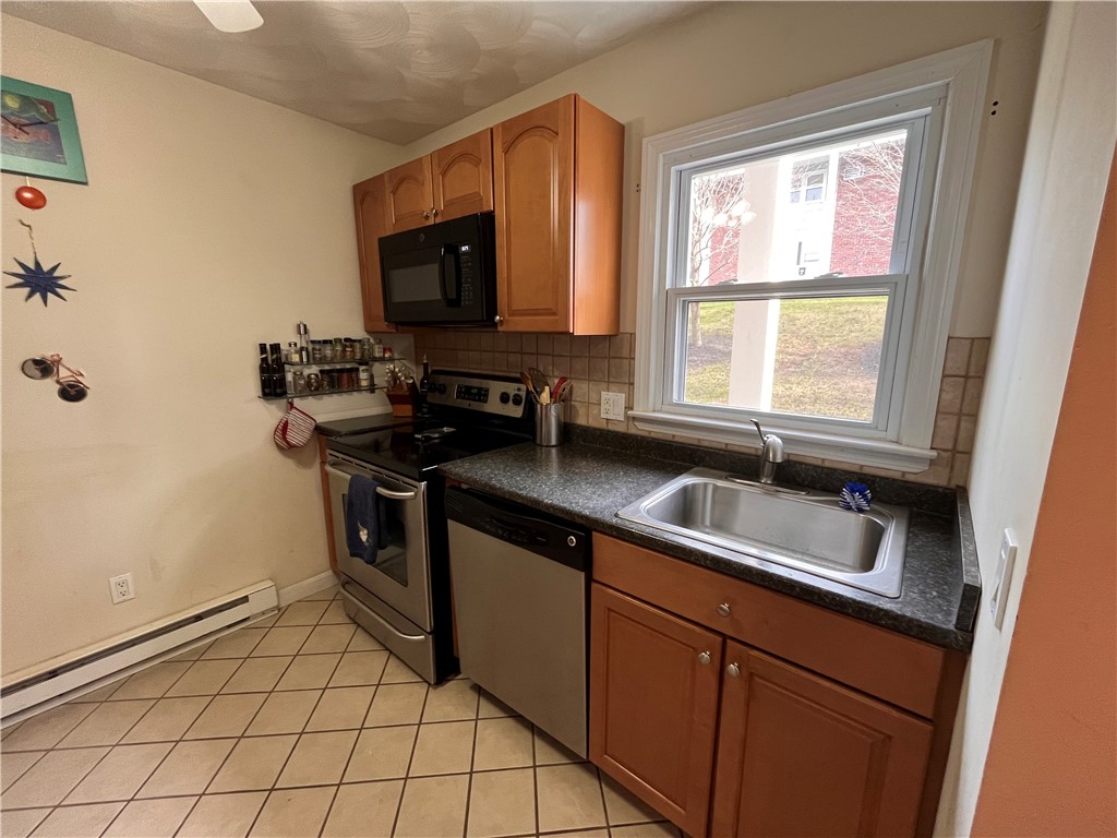 17 Crestview Drive, Unit C Westerly, RI 02891 - Photo 8 of 18