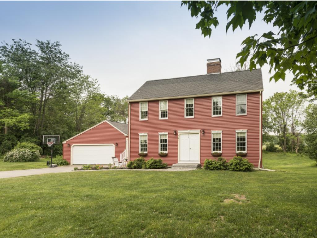 33 Woodside Meadow Road York, ME 03909 - Photo 1 of 27