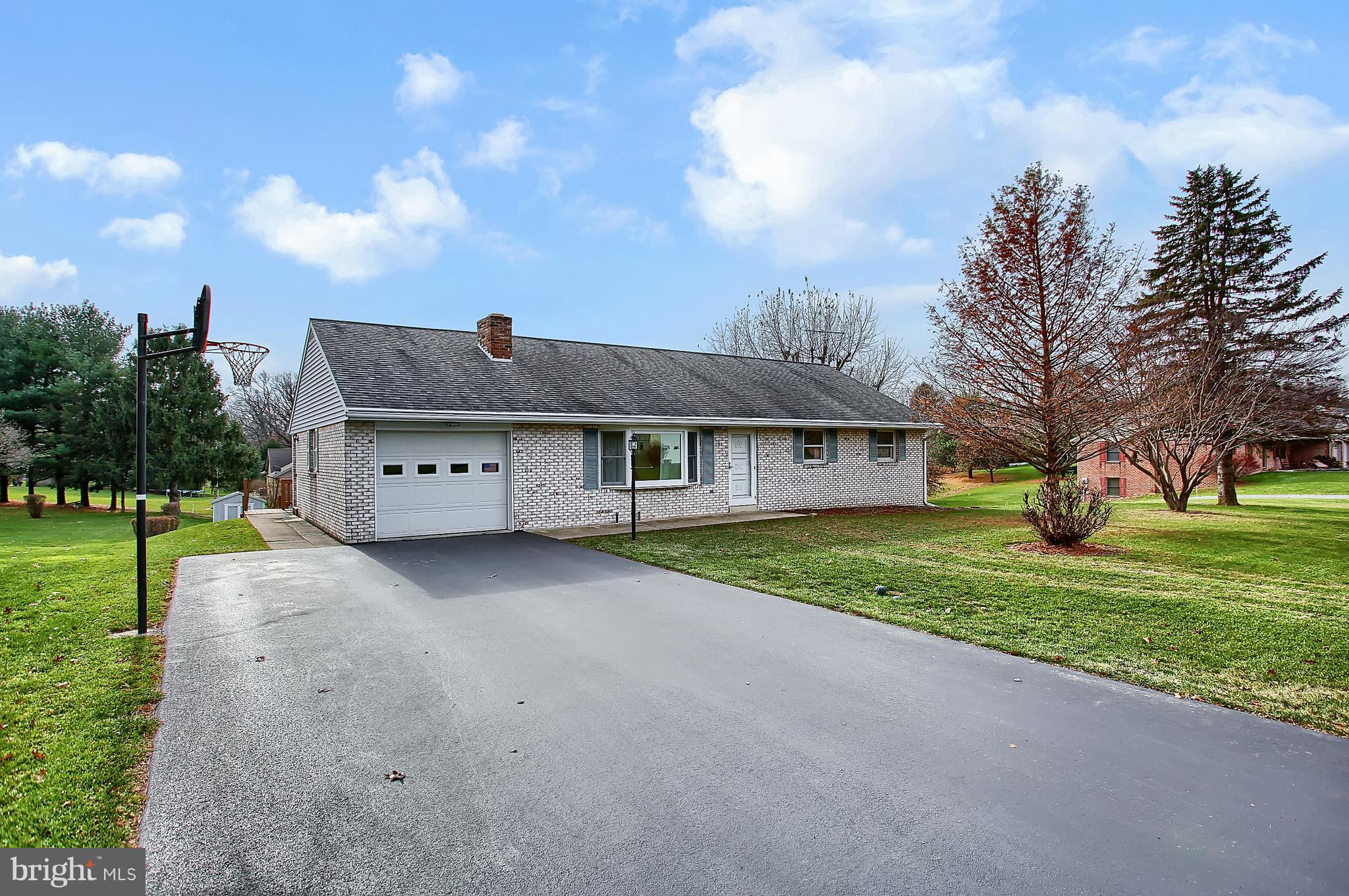 12 Farm Lane Lititz, PA 17543 - Photo 1 of 22