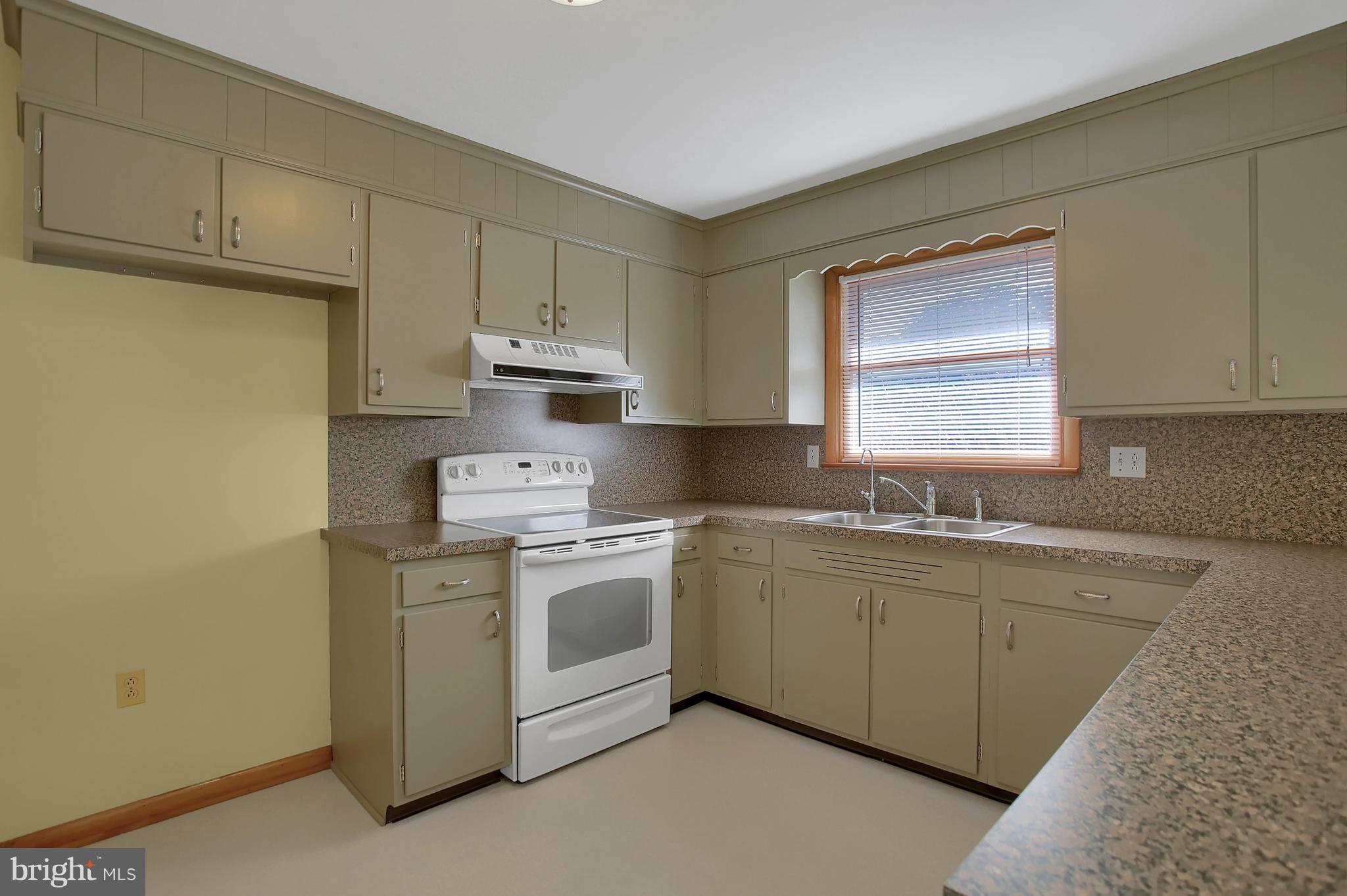 12 Farm Lane Lititz, PA 17543 - Photo 8 of 22