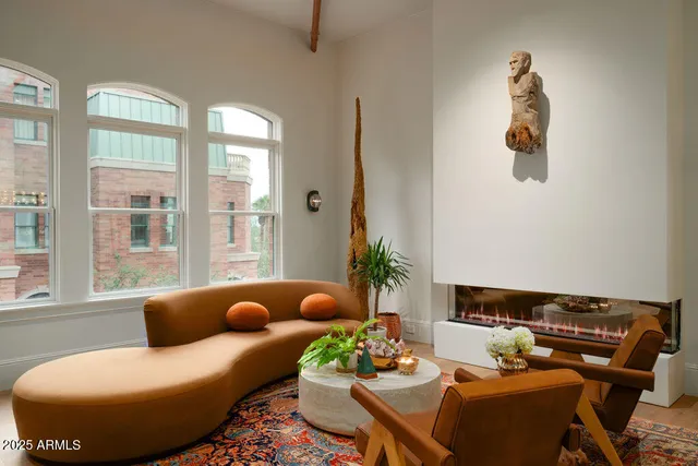 $2,988,000 | 50 West Palm Lane, Phoenix, AZ 85004