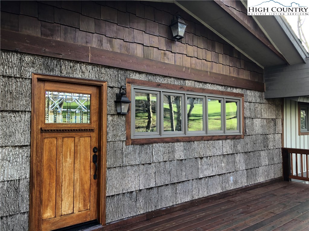 208 Grassy Gap Loop Road Beech Mountain, NC 28604 - Photo 4 of 42 Gallery Image 4