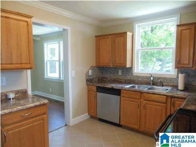 1462 Hueytown Road Bessemer, AL 35023 - Photo 3 of 32