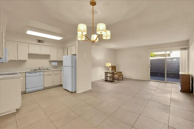 $325,000 | 3081 Sunflower Circle West, Palm Springs, CA 92262