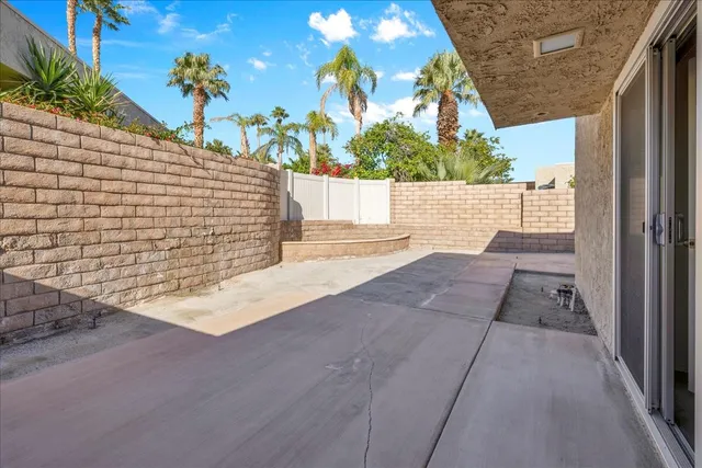 $325,000 | 3081 Sunflower Circle West, Palm Springs, CA 92262