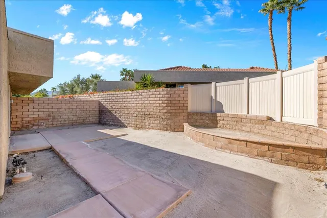 $325,000 | 3081 Sunflower Circle West, Palm Springs, CA 92262