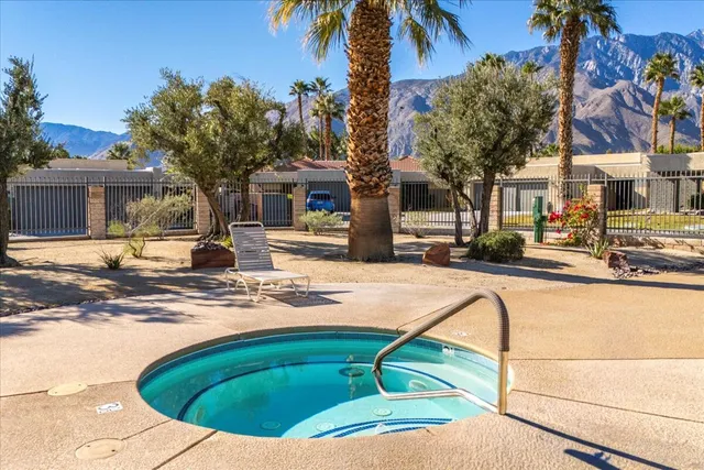 $325,000 | 3081 Sunflower Circle West, Palm Springs, CA 92262