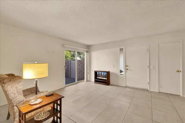 $325,000 | 3081 Sunflower Circle West, Palm Springs, CA 92262