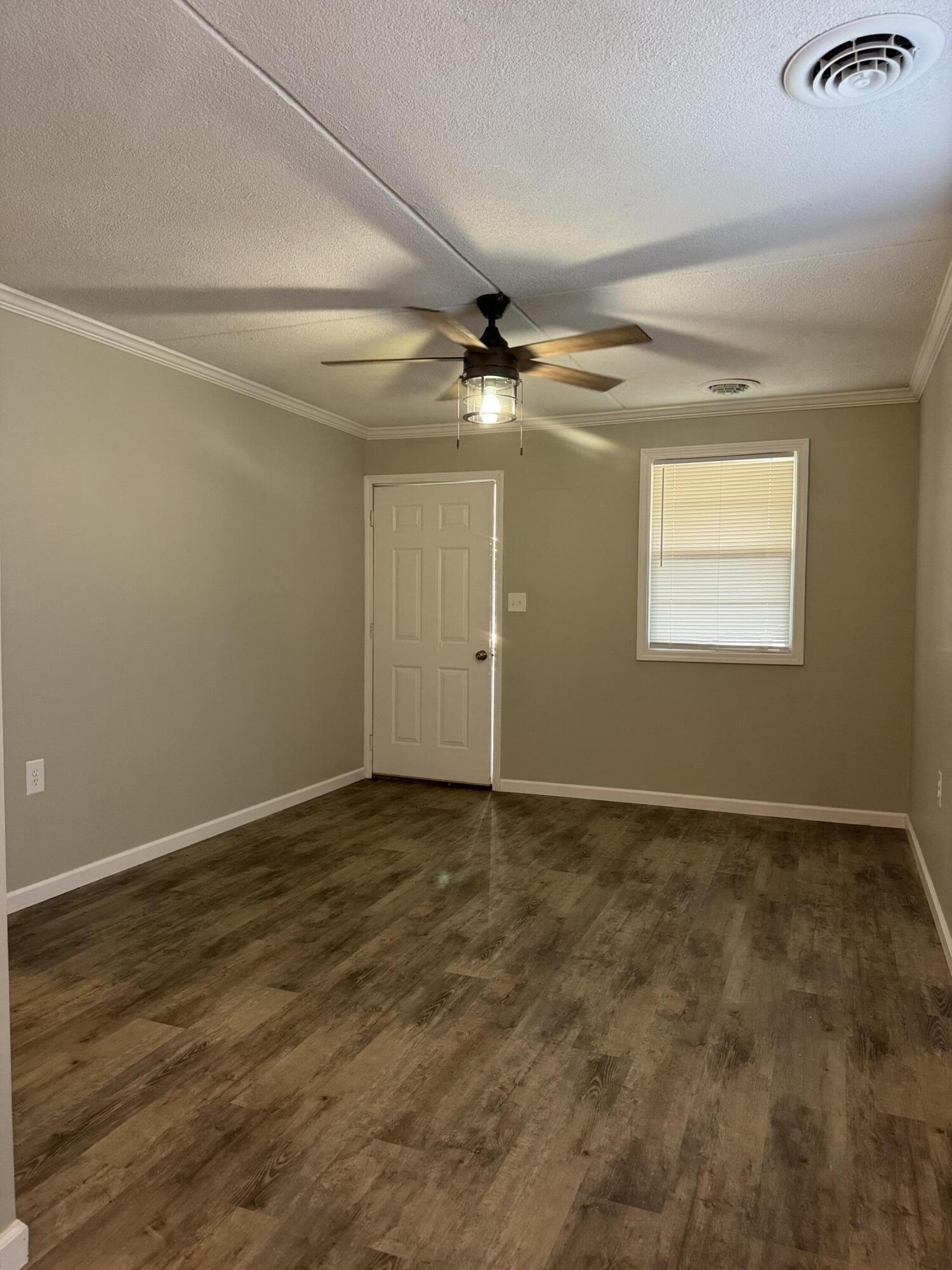 1137 M W Rickenbaker Road Manning, SC 29102 - Photo 6 of 20 IMG_8143