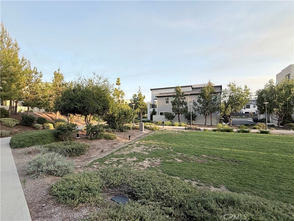 104 Chant Irvine, CA 92618 - Photo 5 of 7