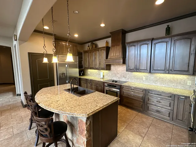 $1,699,999 | 118 Skipping Stone Lane, Concan, TX 78838