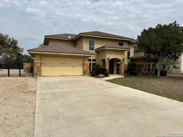 $1,699,999 | 118 Skipping Stone Lane, Concan, TX 78838