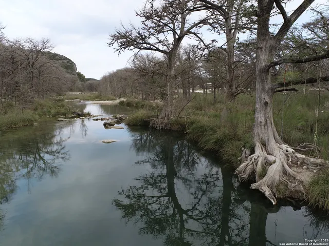 $1,699,999 | 118 Skipping Stone Lane, Concan, TX 78838