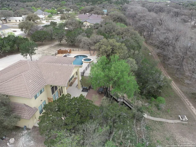 $1,699,999 | 118 Skipping Stone Lane, Concan, TX 78838