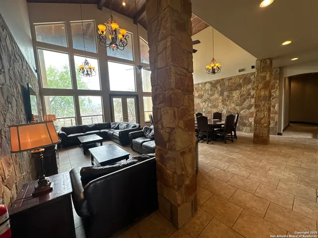 $1,699,999 | 118 Skipping Stone Lane, Concan, TX 78838