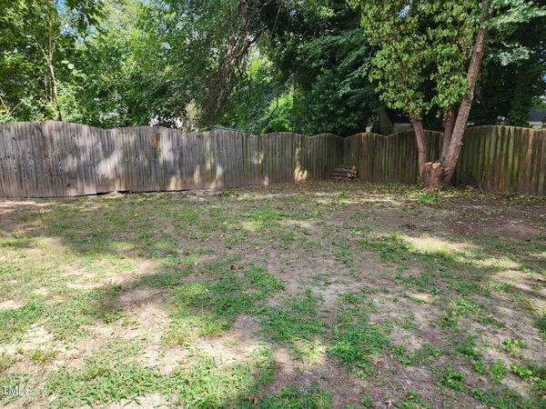 $1,595 | 704 North King Charles Road, Raleigh, NC 27610