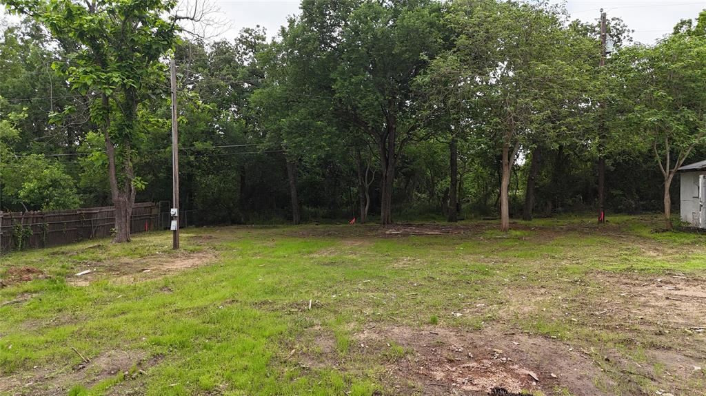 7151 Alcove Street Azle, TX 76020 - Photo 6 of 15 a backyard of a house