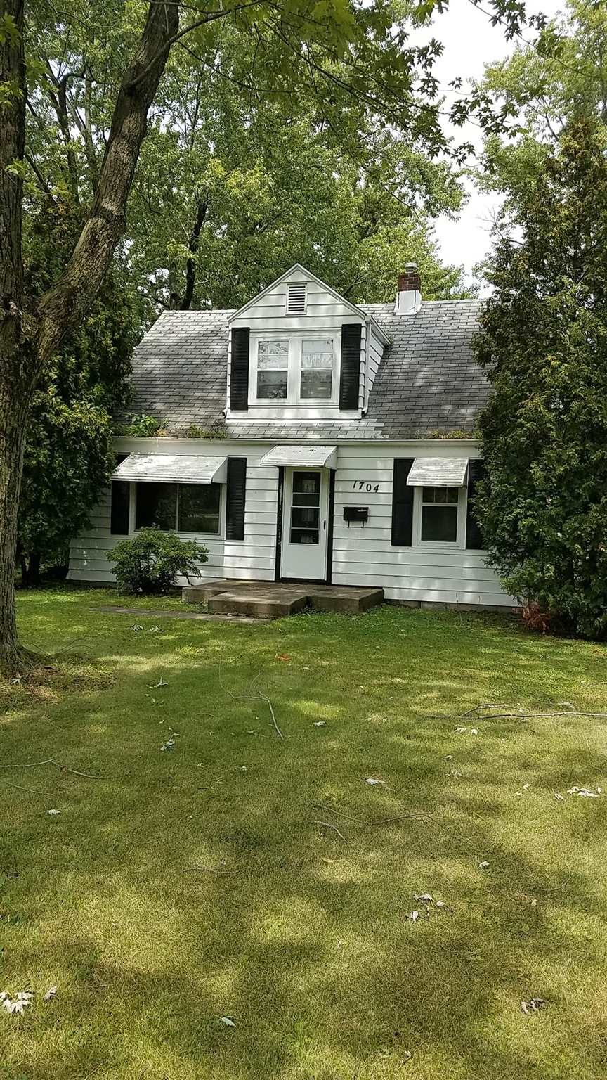 1704 Lower Huntington Road Fort Wayne, IN 46819 - Photo 1 of 15 Gallery Image 1