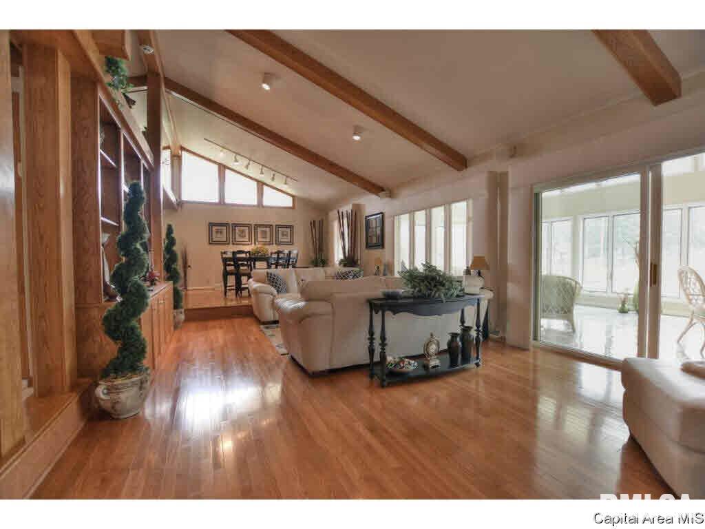 2 Beach View Lane Springfield, IL 62712 - Photo 3 of 36 Gallery Image 3