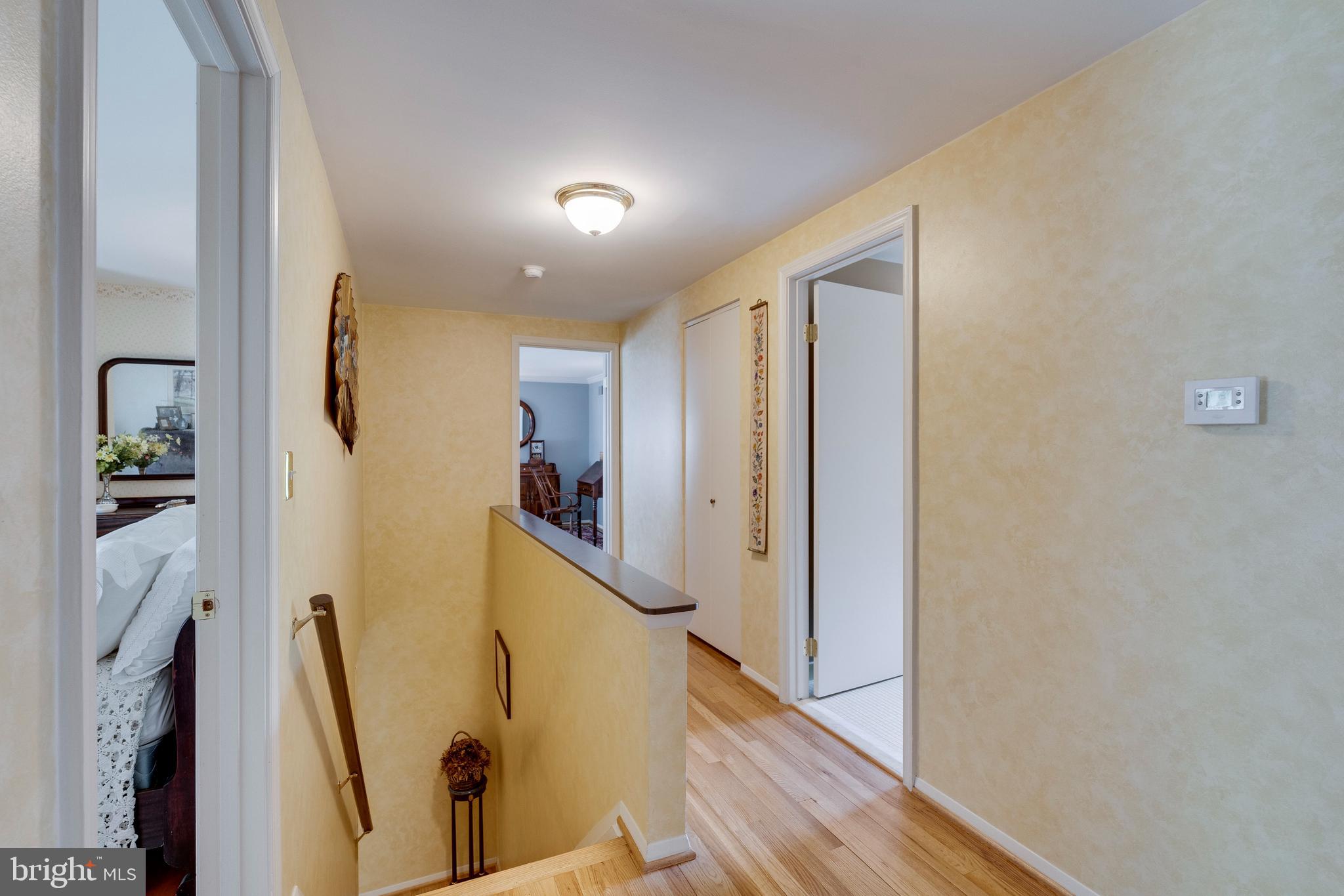 10910 Old Coach Road Potomac, MD 20854 - Photo 12 of 19 Gallery Image 12