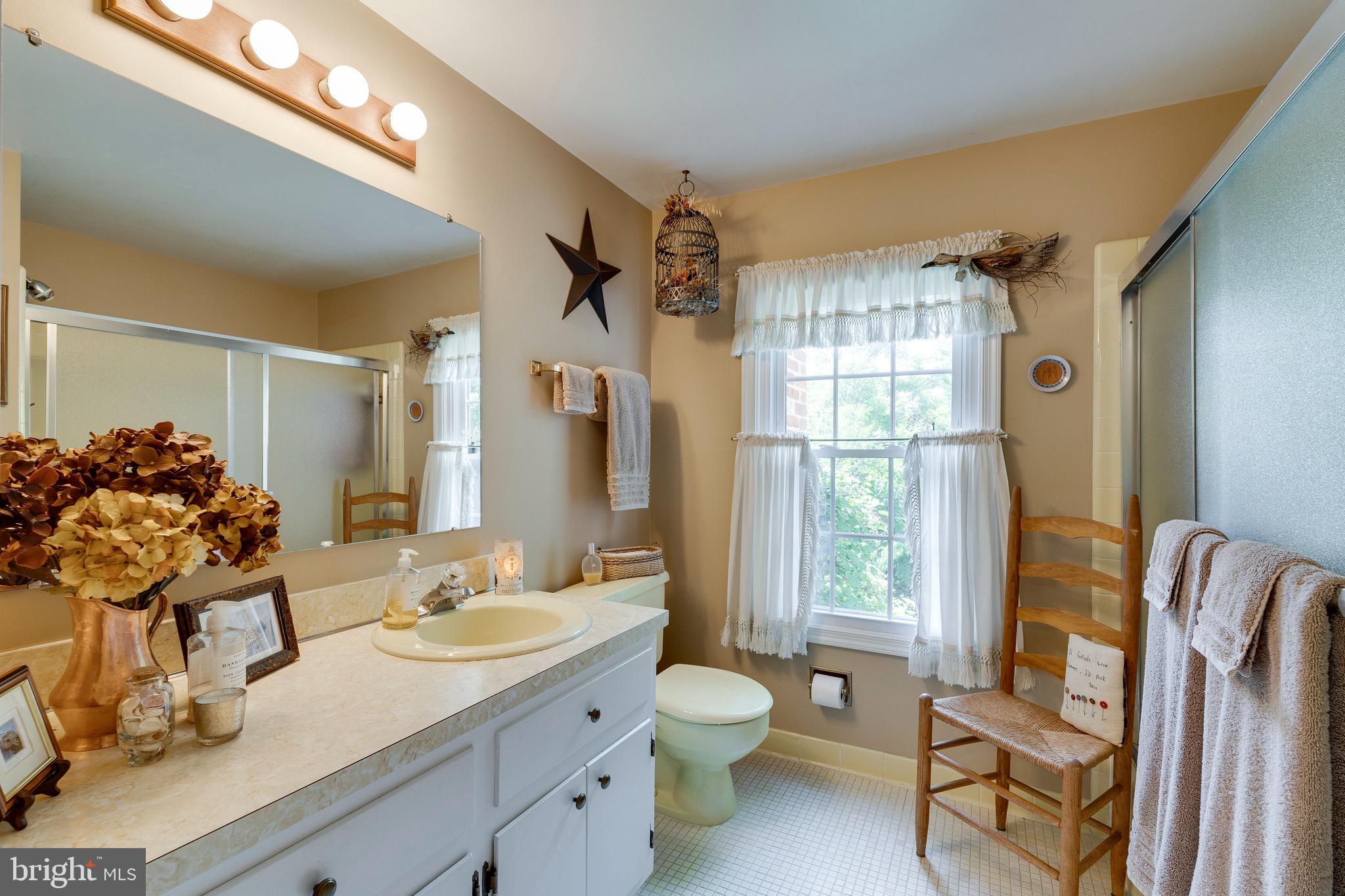 10910 Old Coach Road Potomac, MD 20854 - Photo 14 of 19 Gallery Image 14