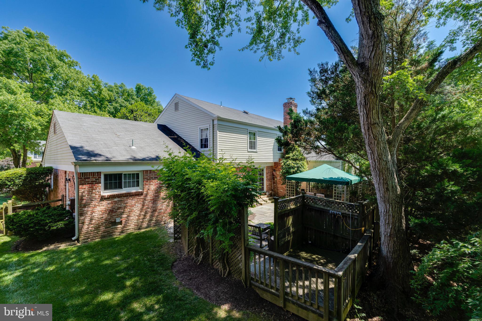 10910 Old Coach Road Potomac, MD 20854 - Photo 18 of 19 Gallery Image 18
