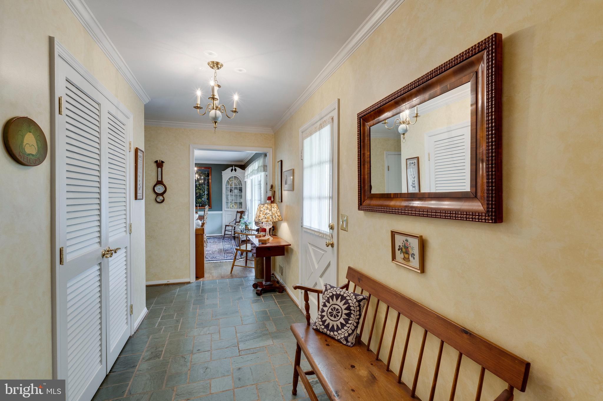 10910 Old Coach Road Potomac, MD 20854 - Photo 3 of 19 Gallery Image 3