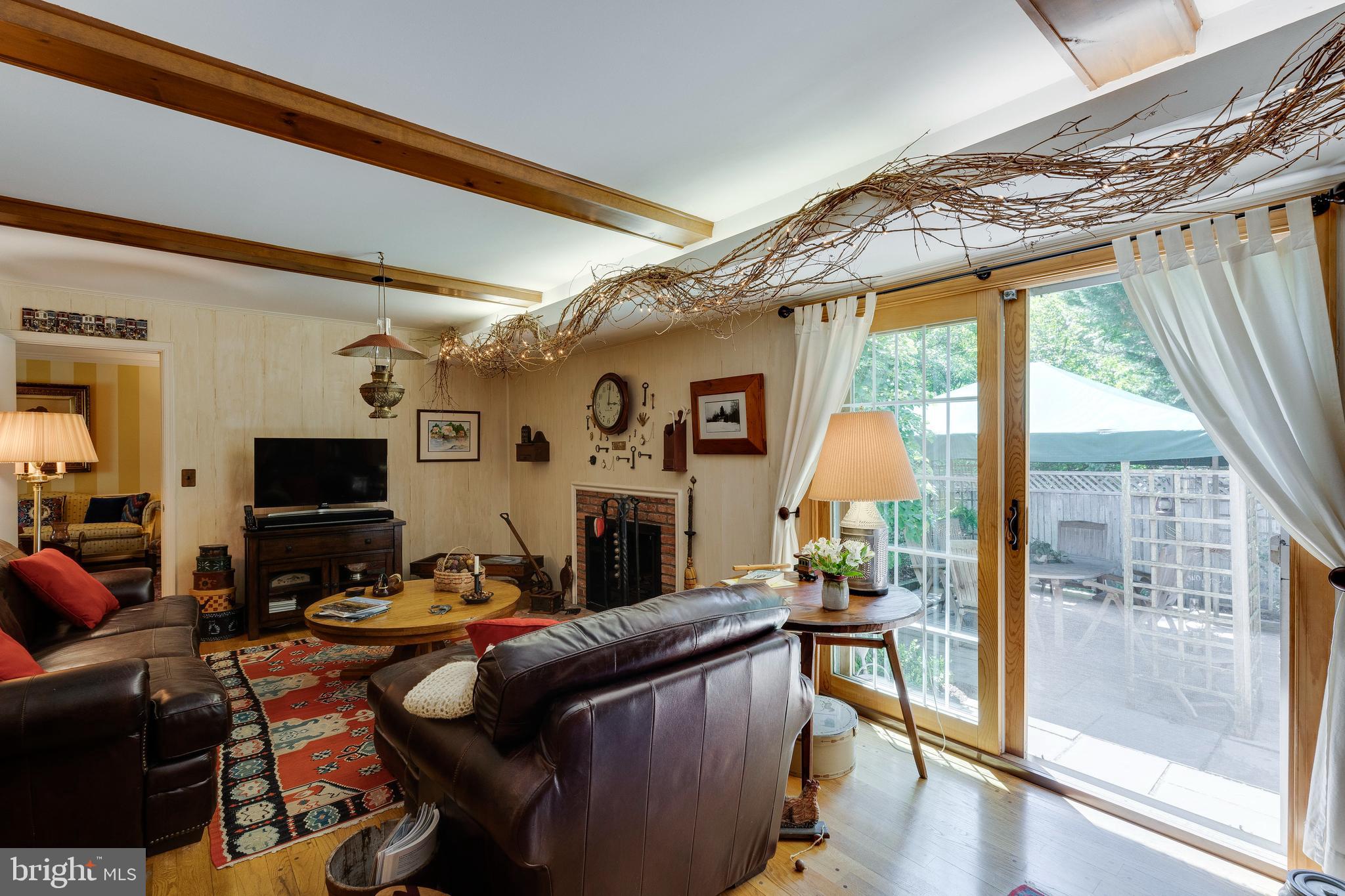 10910 Old Coach Road Potomac, MD 20854 - Photo 5 of 19 Gallery Image 5