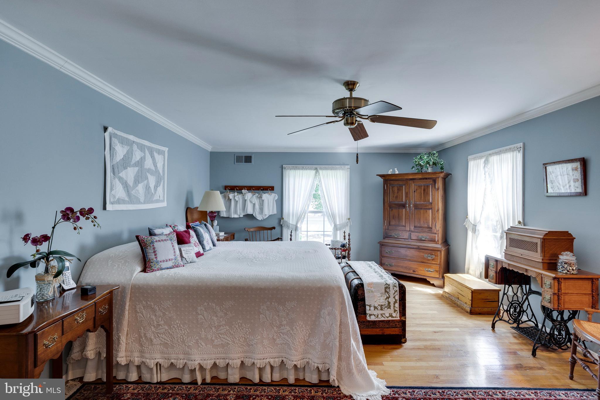 10910 Old Coach Road Potomac, MD 20854 - Photo 10 of 19 Gallery Image 10