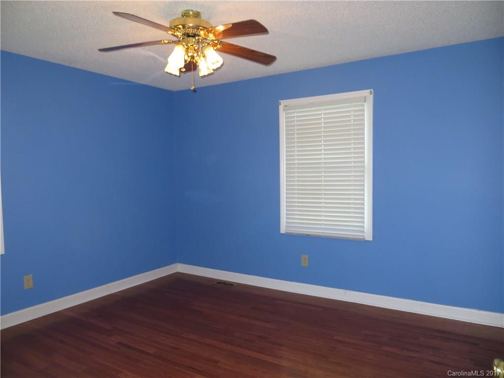 1579 Daniels Road Lincolnton, NC 28092 - Photo 14 of 24 Gallery Image 14