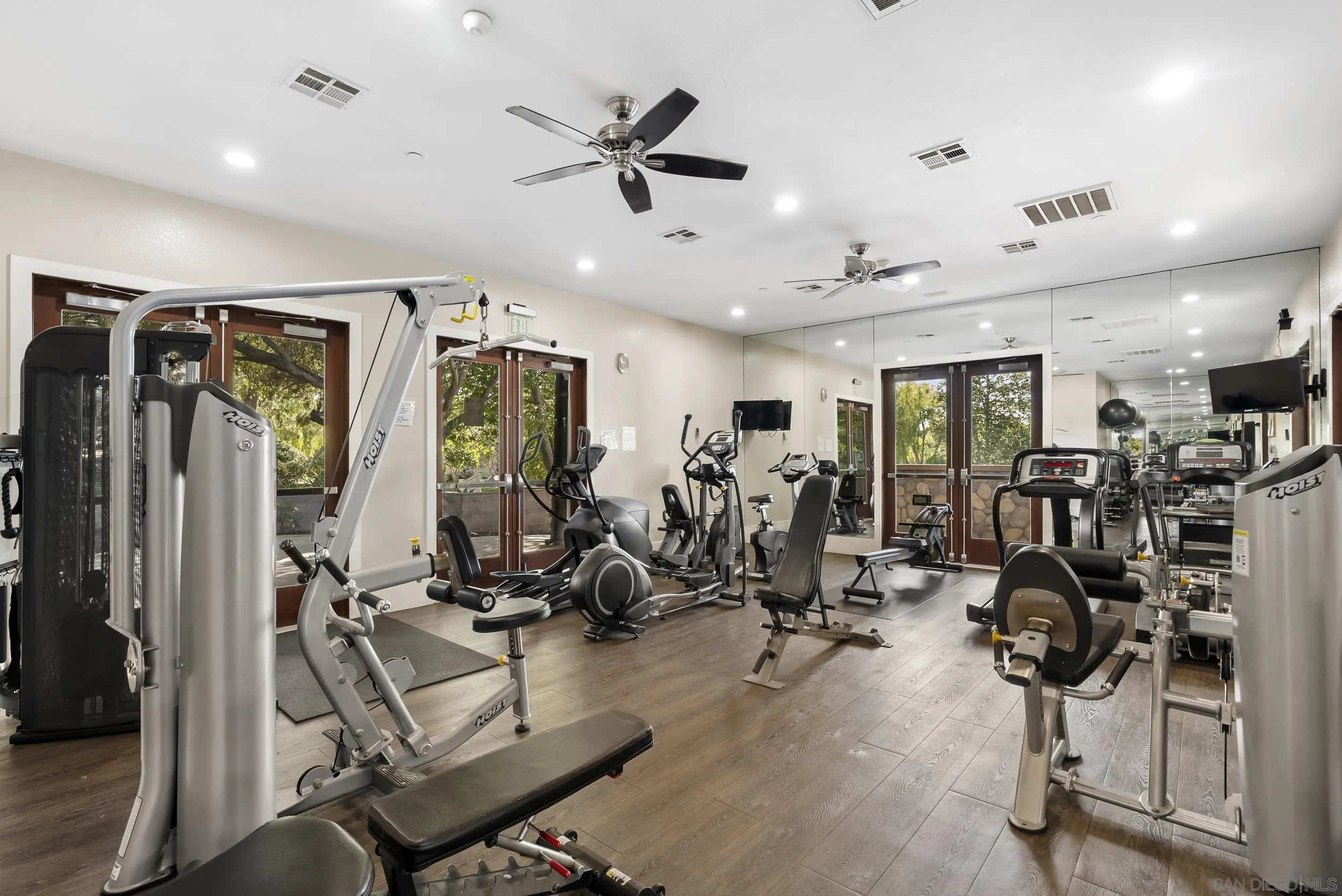 7663 Circulo Sequoia Carlsbad, CA 92009 - Photo 32 of 34