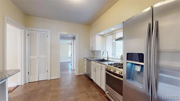 $2,000 | 7030 Clayton Road, Unit A, Richmond Heights, MO 63117