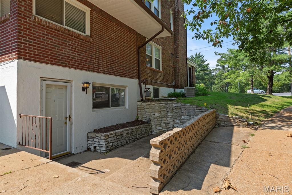 7030 Clayton Road, Unit A Richmond Heights, MO 63117 - Photo 39 of 43