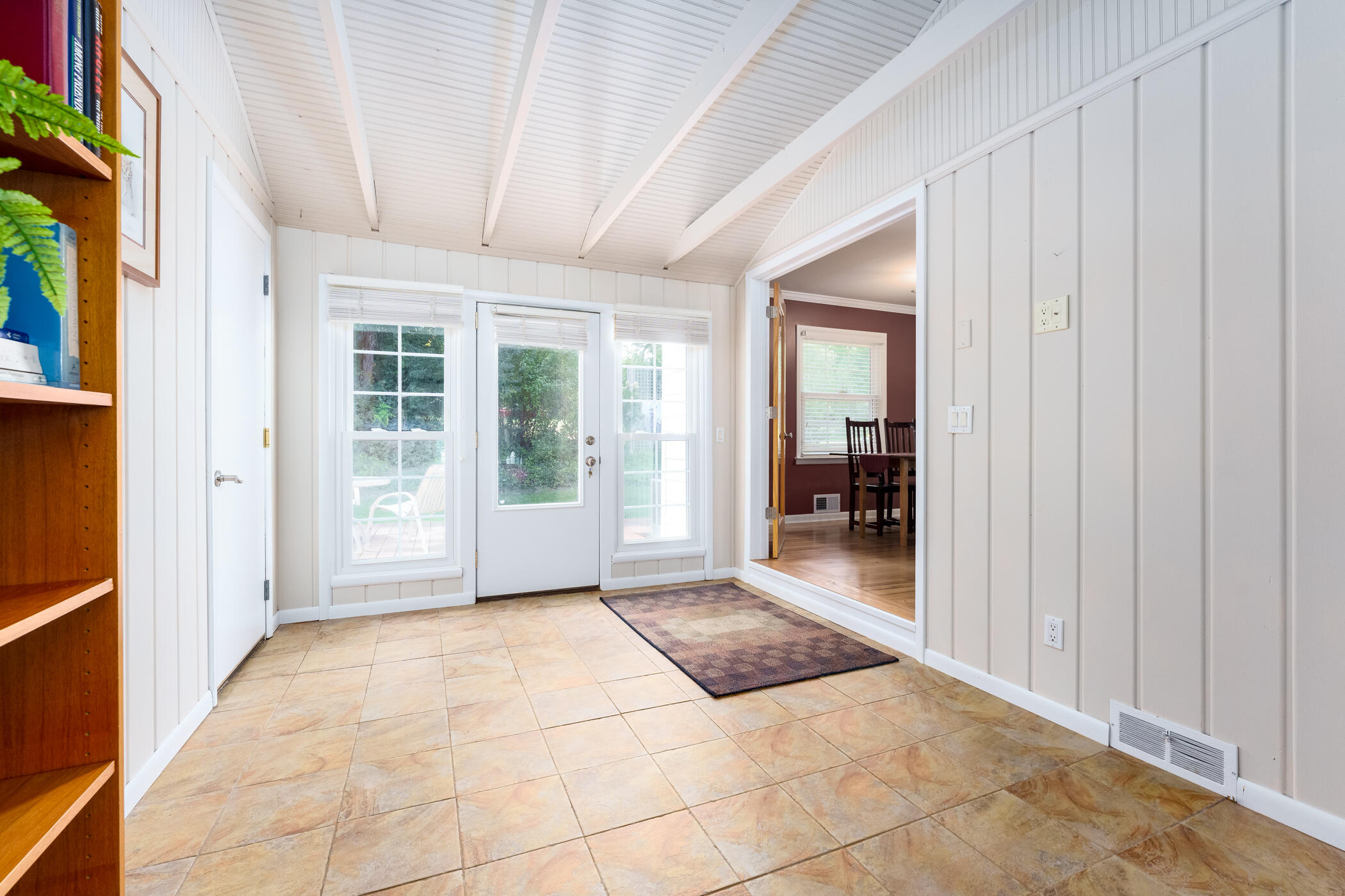2232 Rambling Road Kalamazoo, MI 49008 - Photo 11 of 39 Rambling_Rd_2232_Kalamazoo_49008-14