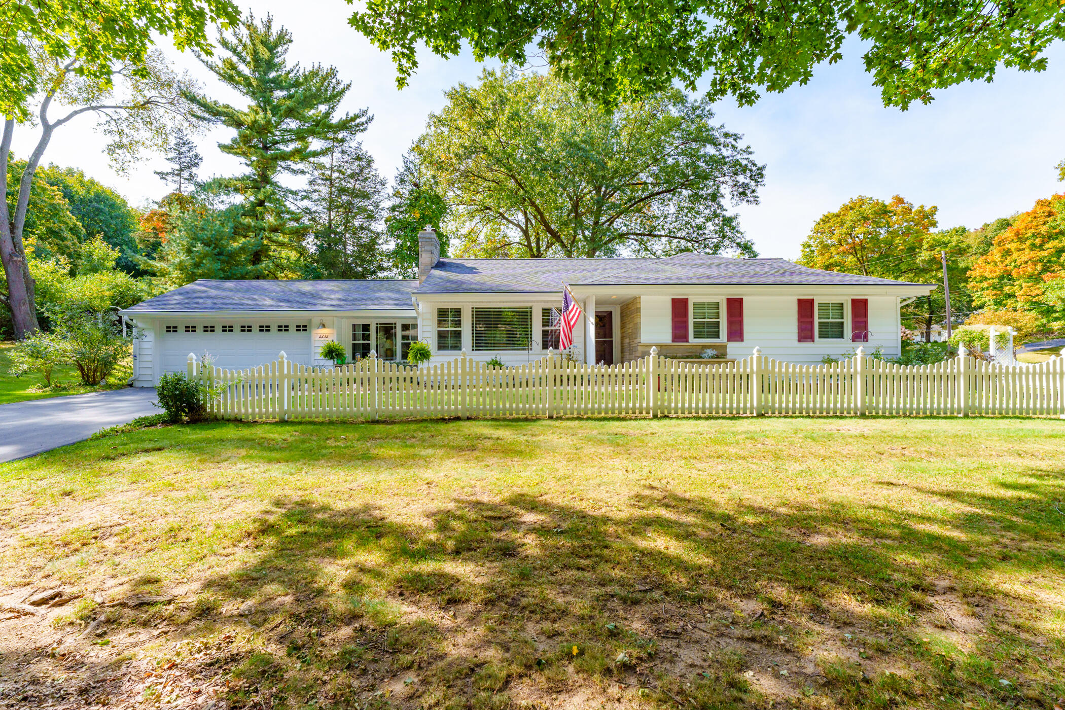 2232 Rambling Road Kalamazoo, MI 49008 - Photo 32 of 39 Rambling_Rd_2232_Kalamazoo_49008-35