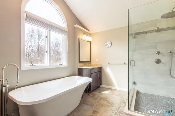 $1,099,900 | 16 Shadowood Lane, Trumbull, CT 06611