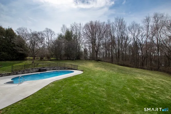 $1,099,900 | 16 Shadowood Lane, Trumbull, CT 06611