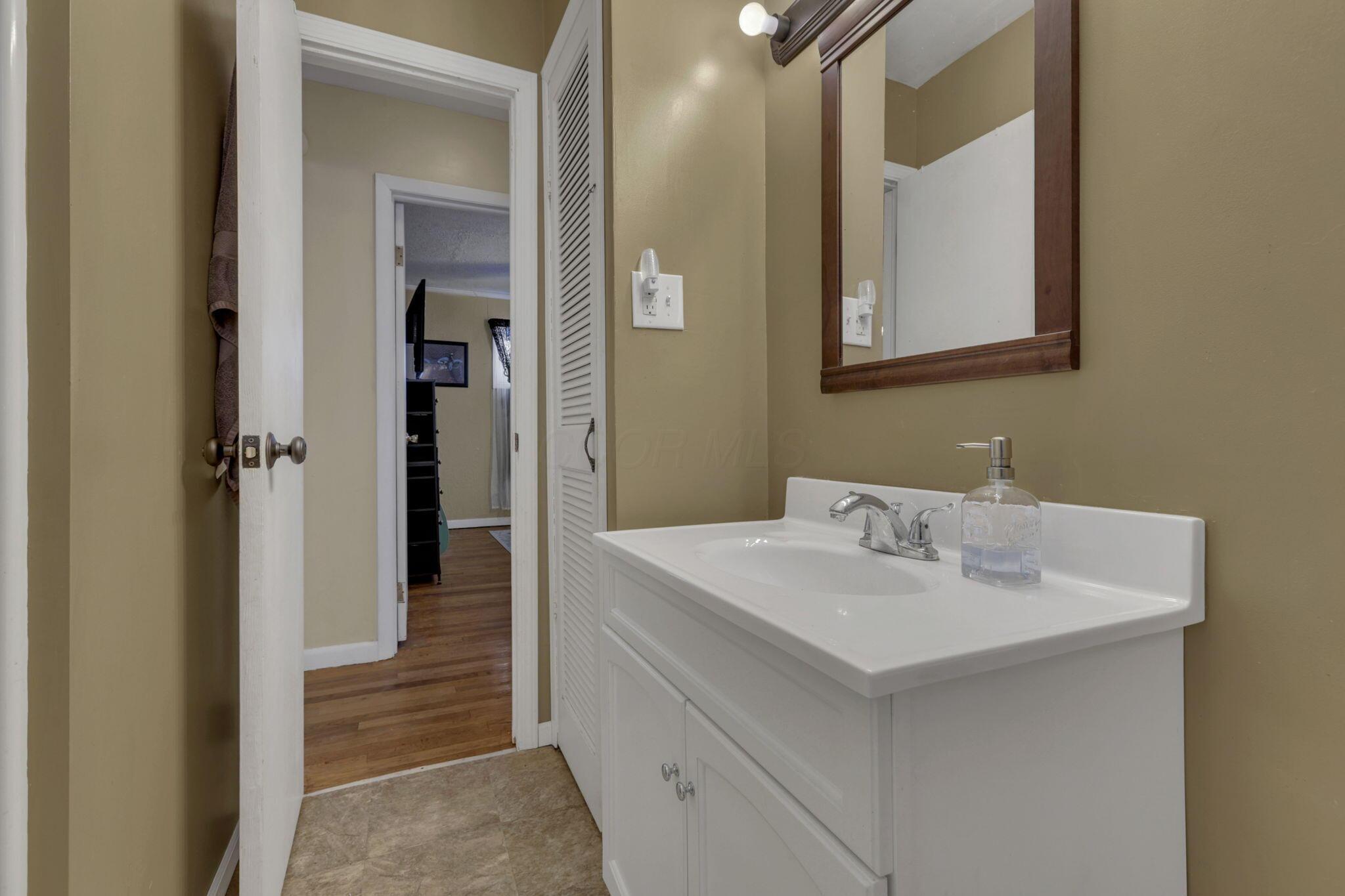 760 Lake Road Southeast Lancaster, OH 43130 - Photo 25 of 60 27-web-or-mls-_S5A3730