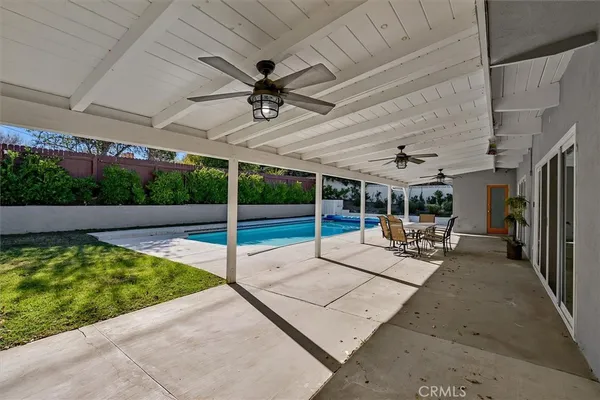 $7,200 | 24216 Calvert Street, Woodland Hills, CA 91367
