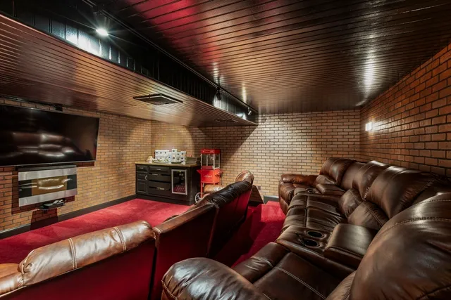 $2,299,999 | 25 Ashkins Drive, Mendon, MA 01756