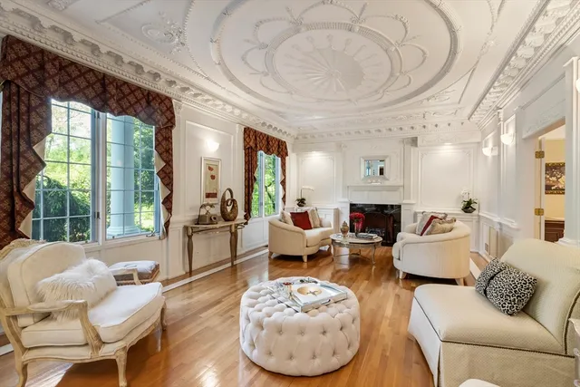 $2,299,999 | 25 Ashkins Drive, Mendon, MA 01756