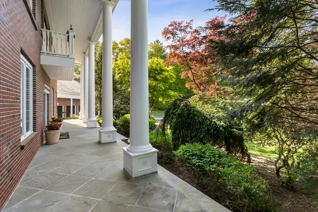 $2,299,999 | 25 Ashkins Drive, Mendon, MA 01756