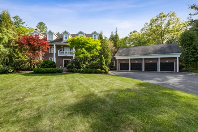 $2,299,999 | 25 Ashkins Drive, Mendon, MA 01756