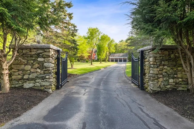 $2,299,999 | 25 Ashkins Drive, Mendon, MA 01756